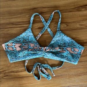 Fused Hawaii Kohanaiki Top: Wild Thing Snake Print in Size XL